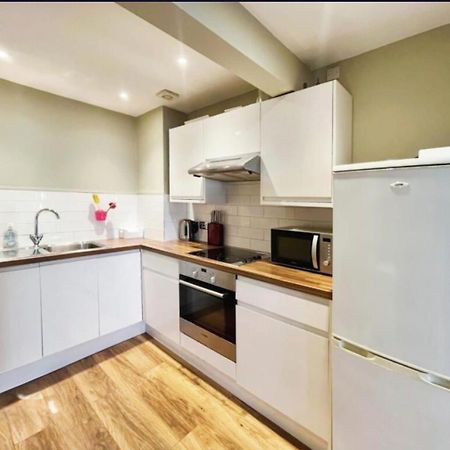 Stones Throw From The Beach - Stunning Sea View Portsmouth Exteriör bild