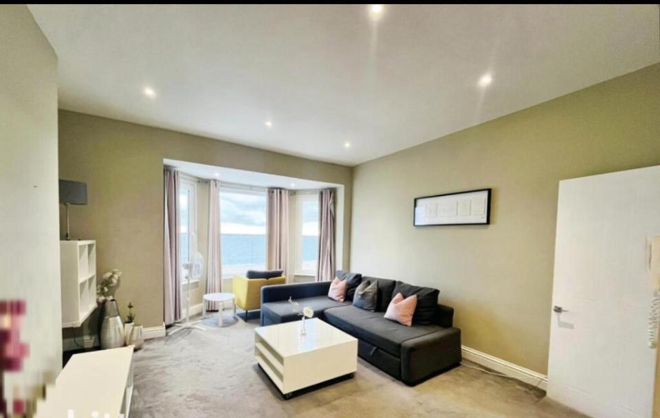 Stones Throw From The Beach - Stunning Sea View Portsmouth Exteriör bild
